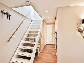 Interior - 2 luxury mudflat cottages next to each other (Paesens)