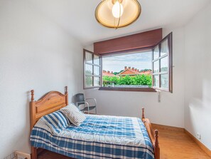 4 Schlafzimmer, Bügeleisen/Bügelbrett, WLAN