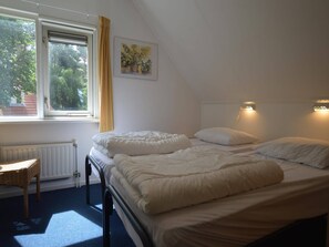 4 Schlafzimmer, Bügeleisen/Bügelbrett, WLAN