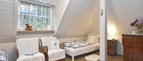 1 bedroom, iron/ironing board, WiFi
