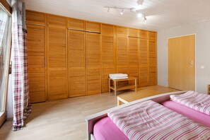 2 habitaciones, wifi gratis y ropa de cama 