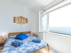3 bedrooms, WiFi - Apartment in Cala Gonone by Dolce Acqua Cliff (Calagonone)