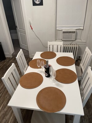 Dining - Private 3 Bedroom in the heart of Brooklyn   (Brooklyn)