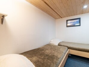 3 Schlafzimmer, Reisekinderbett, WLAN, Bettwäsche
