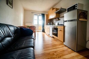 Interior - Apartment 'Moderne Ferienwohnung In Der Stadt' with Balcony and Wi-Fi (Forst/Lausitz)