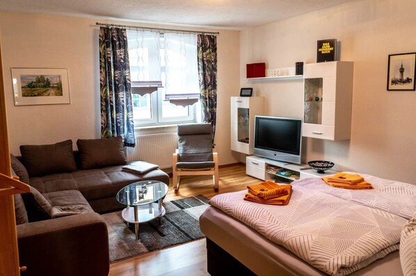 1 chambre, fer et planche à repasser, Wi-Fi gratuit, draps fournis