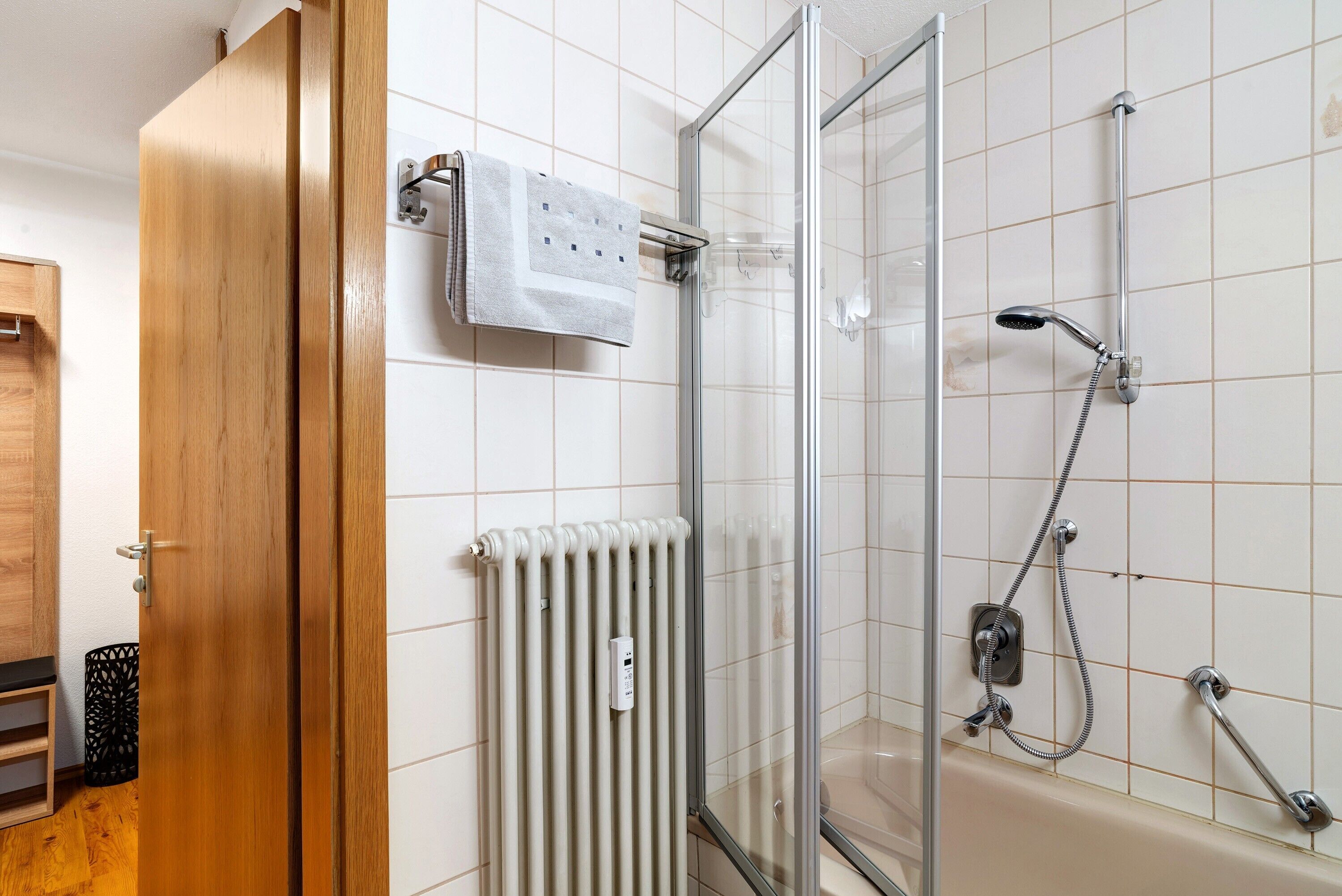 淋浴设施、吹风机、毛巾