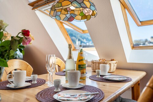 Ferienwohnung 'Schwarzwaldnest' mit Bergblick und WLAN