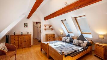 2 bedrooms, free WiFi, bed sheets