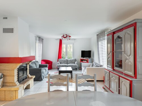 Tranquil Garden Retreat by the Sea