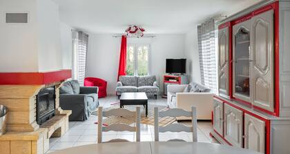 Retraite tranquille dans un jardin au bord de la mer