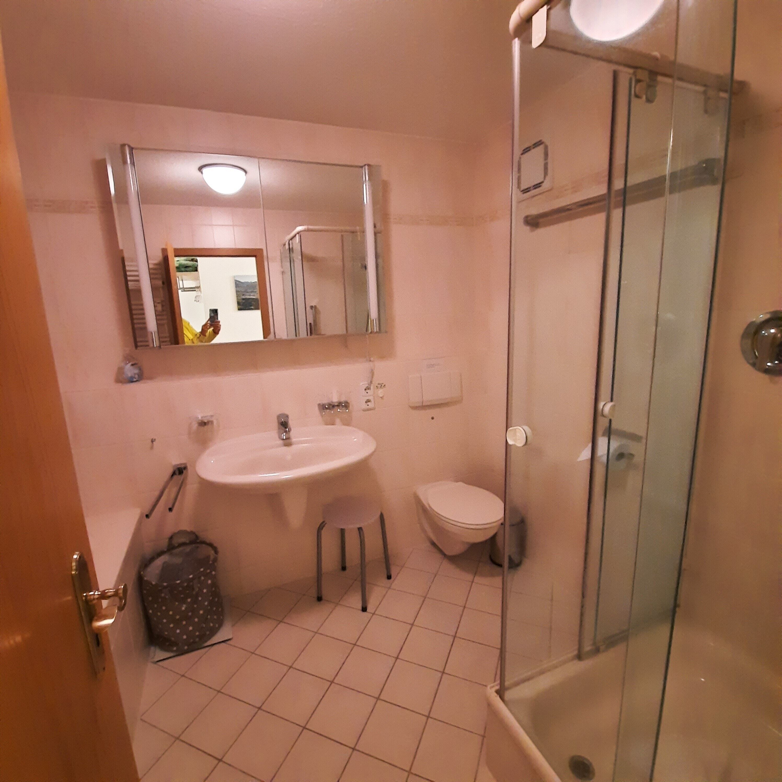 Doccia, asciugacapelli, asciugamani