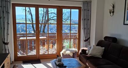 Ferienwohnung 'Leni' mit Balkon und WLAN