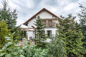 Exterior - Holiday Apartment 'Omatina' with Balcony and Wi-Fi (Bannewitz)