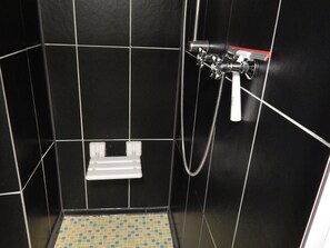 Dusj og hårføner
