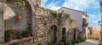 Belvilla by OYO Appartamento su tre piani in paese