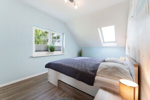 2 chambres, fer et planche à repasser, Wi-Fi gratuit, draps fournis