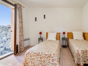 2 bedrooms