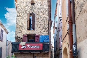 Exterior detail - Villa in Callian with Heated Pool and Golf Nearby (CALLIAN)