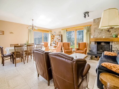 Quiet valley view retreat