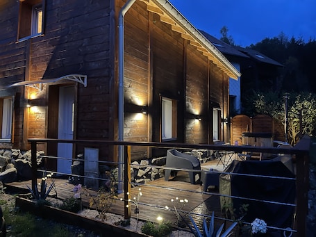 Exterior. Chalet Perce Neige Eden Spa 5 Chalet Cosy