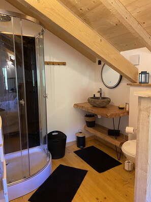 Jetted bath, hair dryer, towels, soap