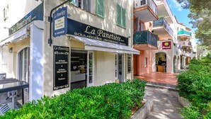 A bakery named La Panetière with a signboard advertising artisan boulangerie, patisserie, and snack. - Mougins Hideaway for 4 Guests (Mougins)