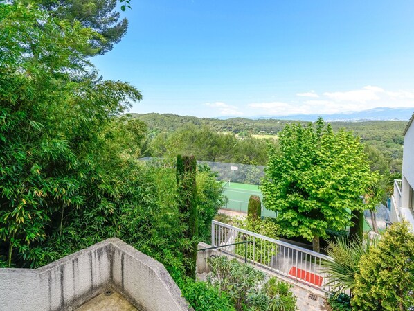 Property grounds - Mougins Hideaway for 4 Guests (Mougins)