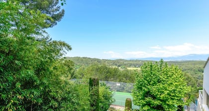 Mougins Hideaway for 4 Guests