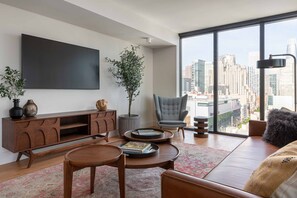 Télévision, chaîne hi-fi