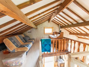 TV - Holiday home in Bievre with garden (Greaide/ Bièvre)