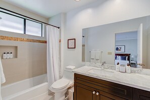 Hårtørrer, håndklæder