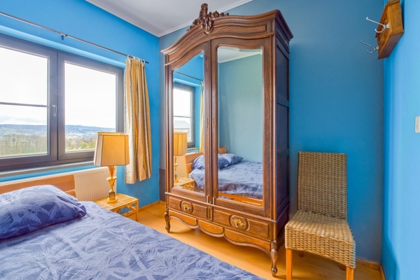 4 slaapkamers, een strijkplank/strijkijzer, wifi