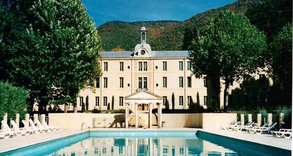 Romantic ChĂąteau Stay RhĂŽne