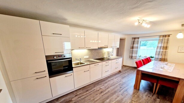 Coffee/tea maker, fridge, microwave, oven - Apartment in Köttmannsdorf near Wörthersee (Köttmannsdorf)