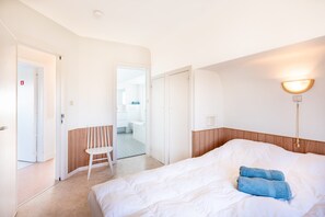 4 soverom, strykejern/-brett, wi-fi (inkludert) og sengetøy