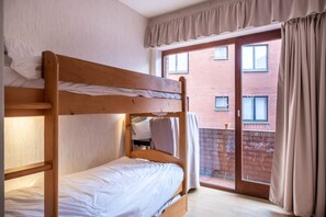 3 chambres, fer et planche à repasser, Wi-Fi gratuit, draps fournis