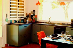 Fridge, microwave, stovetop, dishwasher - Magnificent cottage in Payzac with pool ! (PAYZAC)