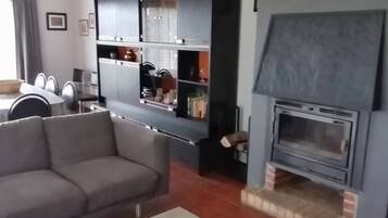 TV connectée, table de tennis de table