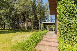 Property grounds - Lovely chalet in Arendonk with terrace (Arendonk)