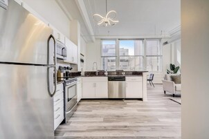 公寓 | 私人厨房 | 冰箱、微波炉、烤箱、炉灶