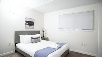 Apartment | Laptop workspace, iron/ironing board, free WiFi, bed sheets