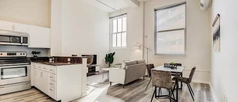 Apartment | Private kitchen | Fridge, microwave, oven, stovetop