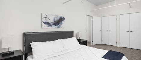 Apartment | Laptop workspace, iron/ironing board, free WiFi, bed sheets