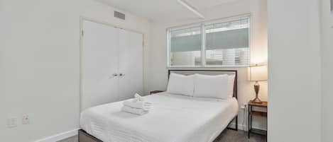 Espace de travail pour ordinateur portable, fer et planche à repasser