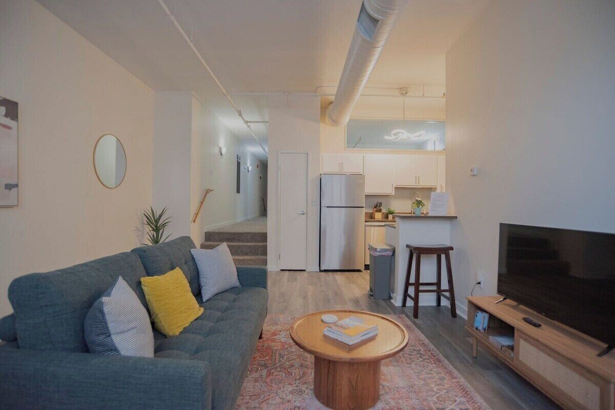 Apartamento | Área de estar | Smart TV 42 polegadas com canais digitais, Netflix, Hulu