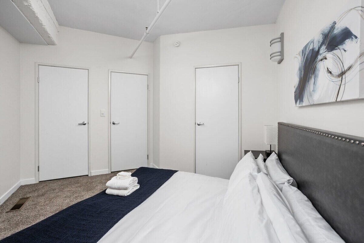 Apartemen | Ruang kerja ramah laptop, setrika/meja setrika, dan Wi-Fi gratis