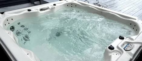 Bain à remous extérieur