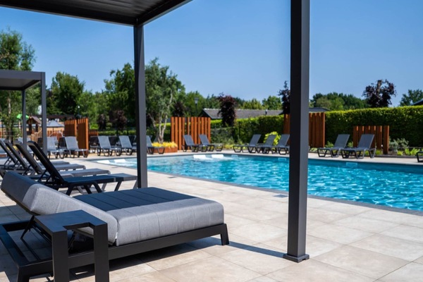 Piscine maison de vacances