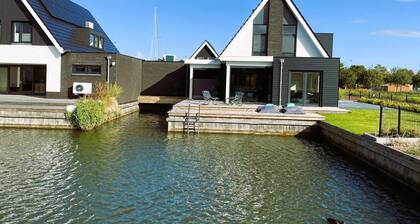 Ferienhaus in Stavoren mit eigenem Steg